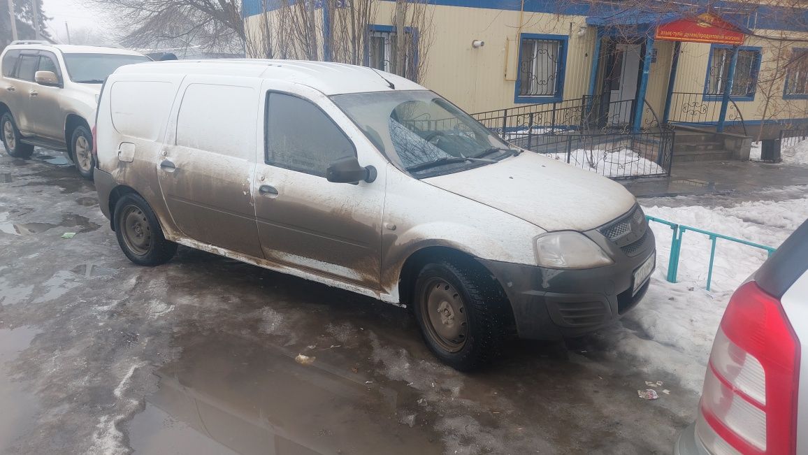 Лада ларгус  срочно