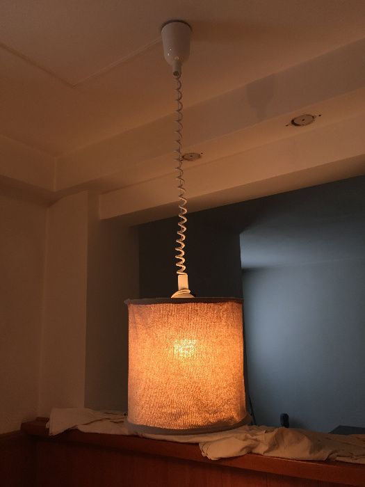 Lampa retractabila bucatarie dormitor cu intrerupator