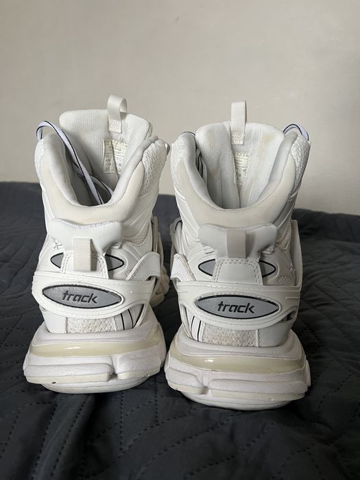 Balenciaga track Hike