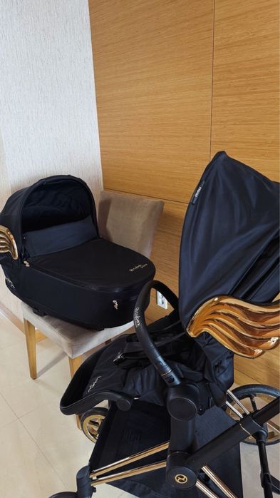 Продаю коляску Cybex Priam 2 в 1