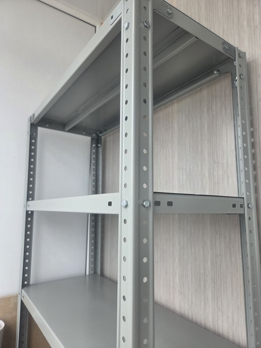 Продам полки для балкона.