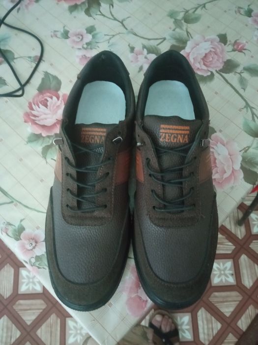 Красовки,42размер,90000сум..