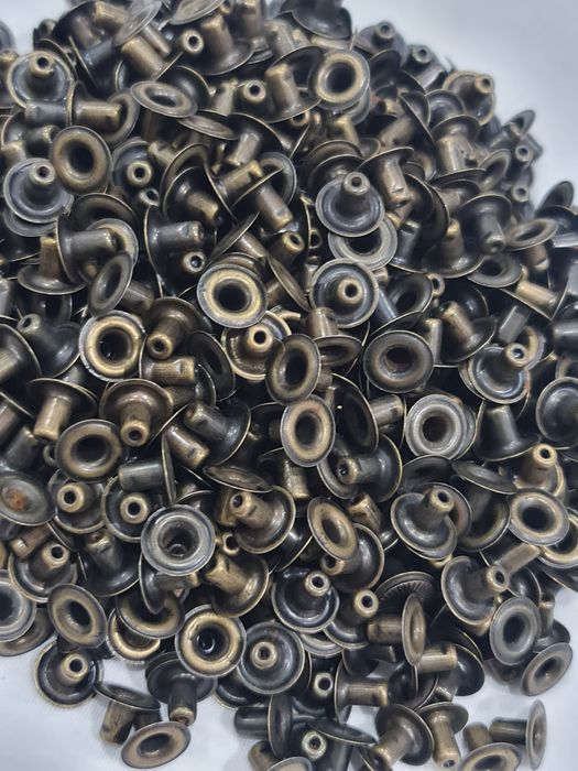 Vând capse croitorie și marochinarie