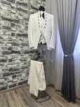 Costum de mire nou
