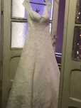 Rochie de mireasă elegantă purtata o singura data