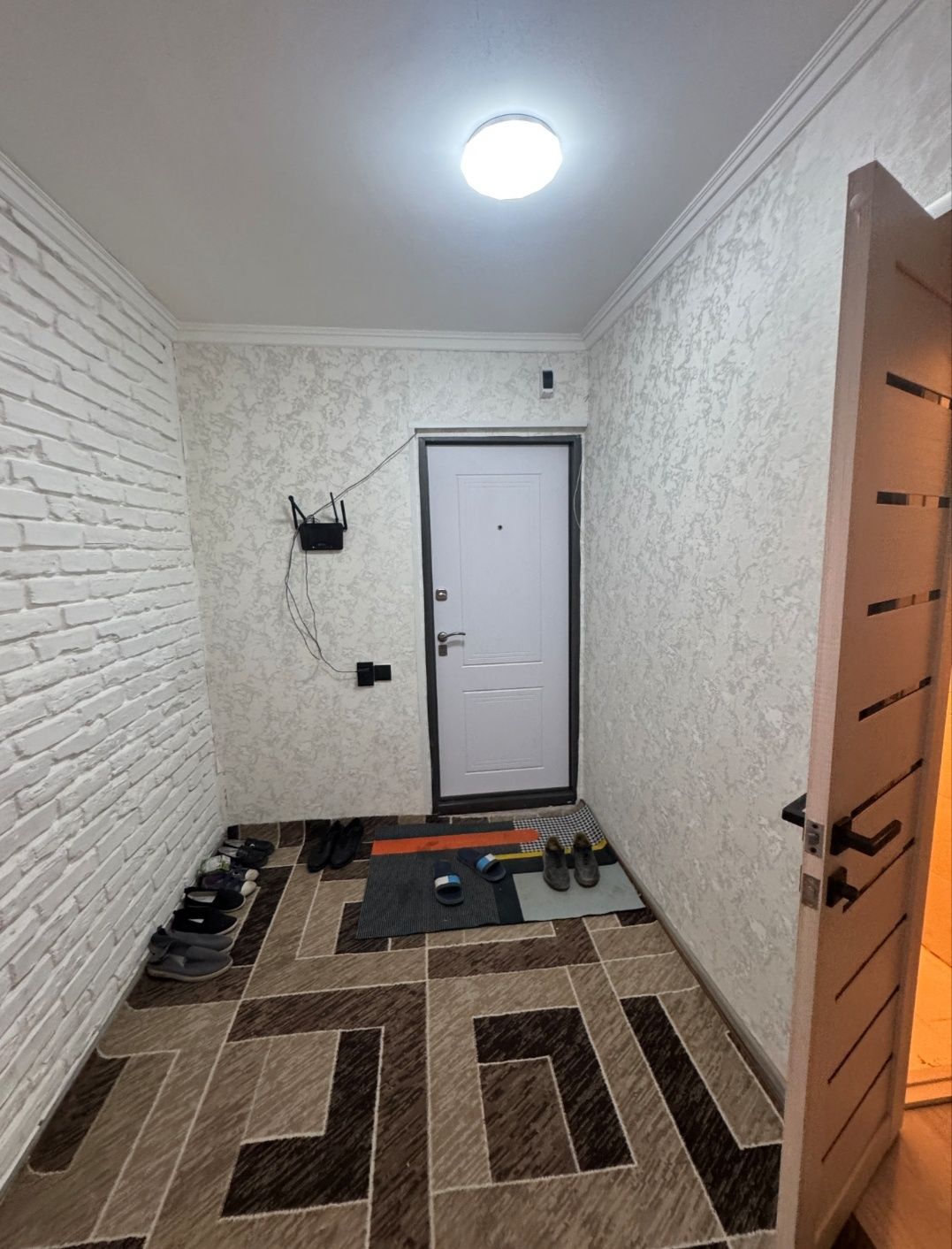 Продам 3 ком 2 этаж 2 мик 13 дом