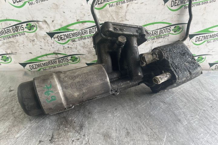 Carcasa filtru ulei 038 115 389 B Volkswagen VW Passat B5.5 (facelift