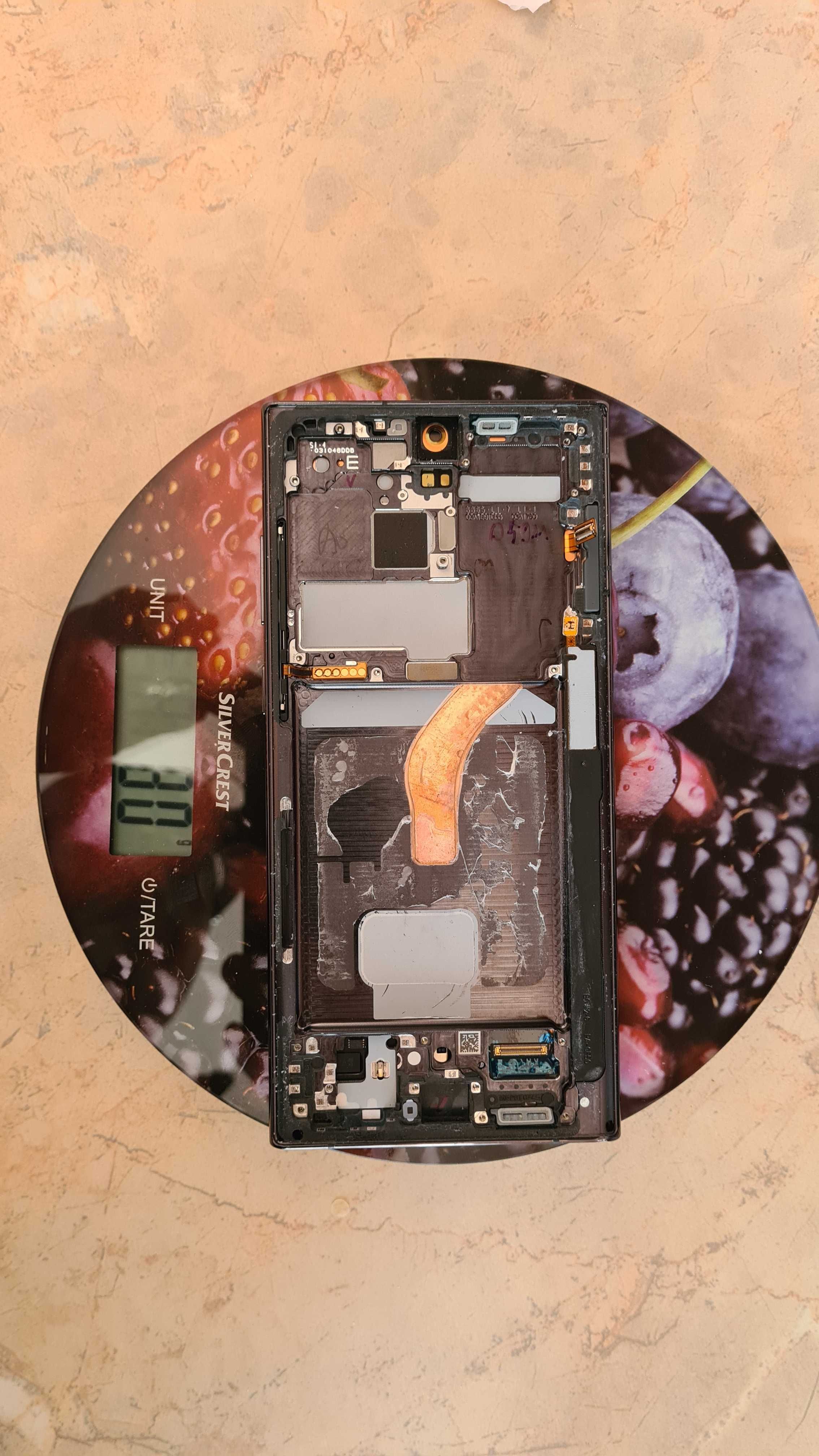 Дисплей с рамка Samsung Ultra 22 за спасяване на информация