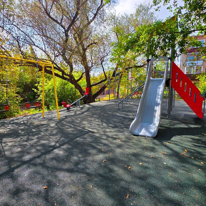 ТРЁШКА 3 этаж Интернац 49 Шанырак 12,9 млн. Торг