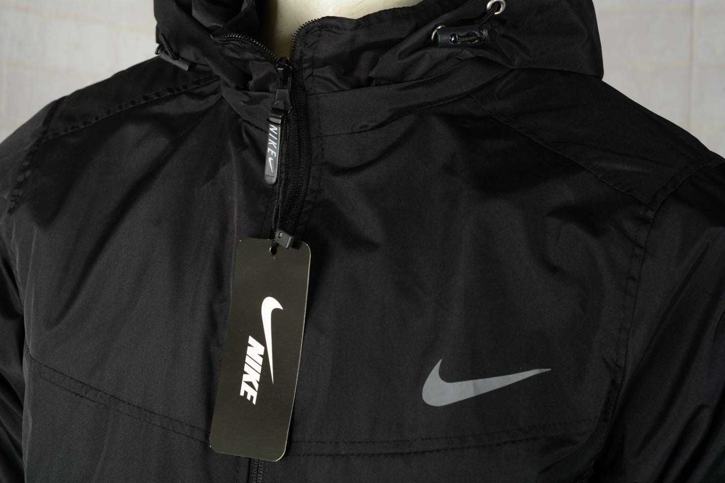 NIKE  - Мъжко шушляково яке