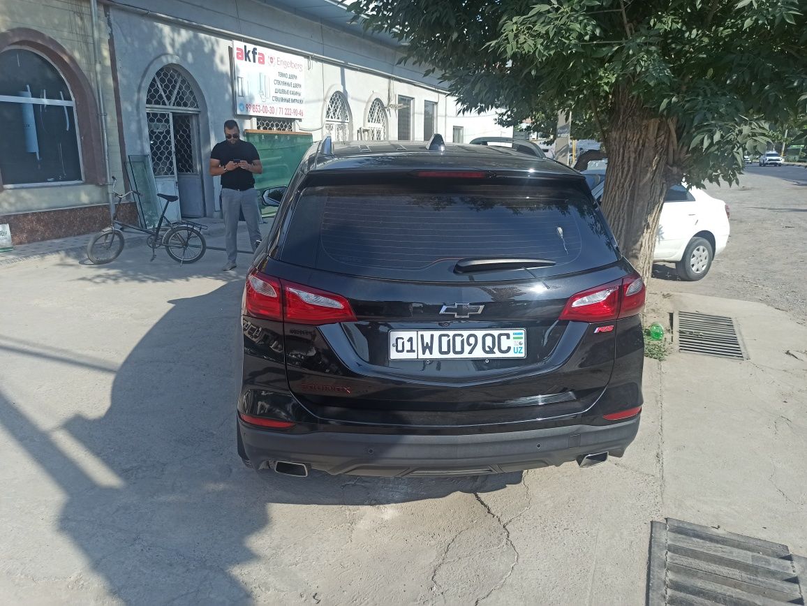Chevrolet Equinox идеальное состояное 2020 год выпуска,Двигатель 2.0