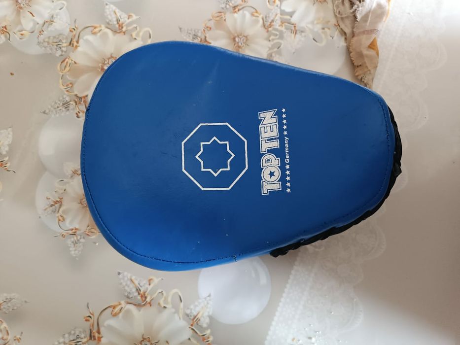 Лапа боксерские.