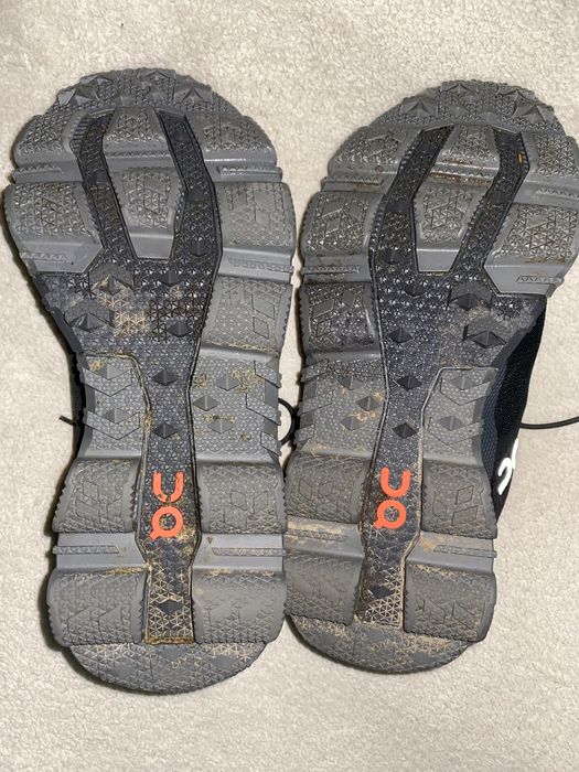 Adidasi alergare On Cloud 38,5