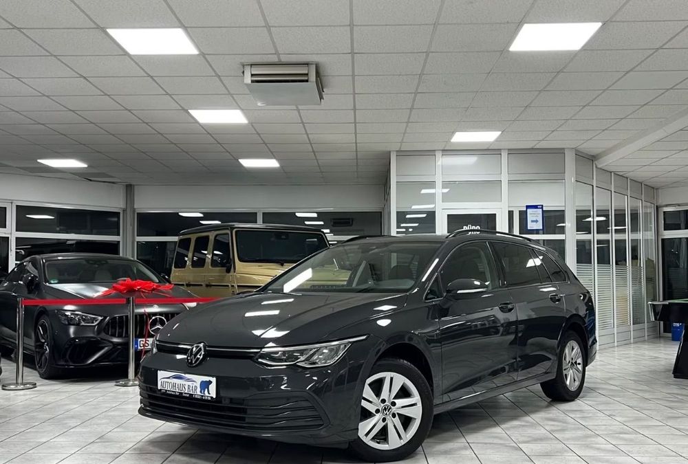 Volkswagen Golf 2022 Golf 8 DSG Garanție,Bord digital Lumini ambientale 2.0Tdi