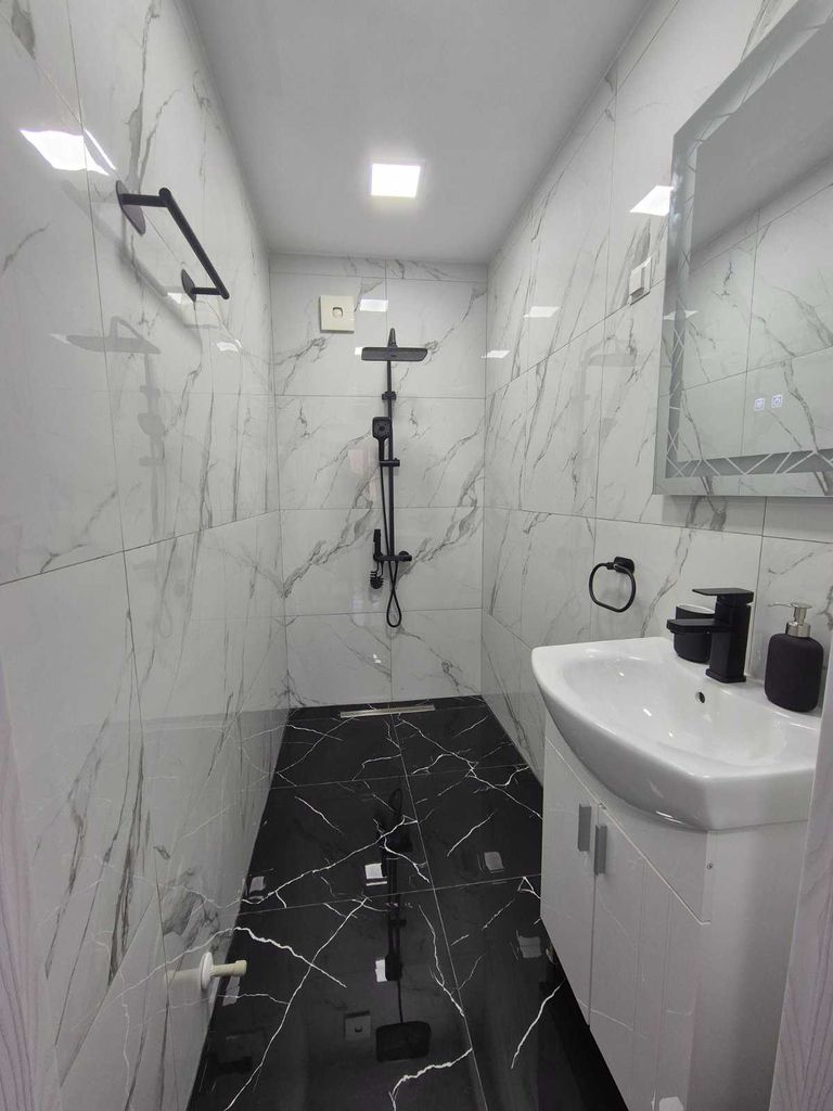 Дава се под наем Четиристаен апартамент в Ловеч, Вароша - 94 кв.м за 106000 € - Снимка #14