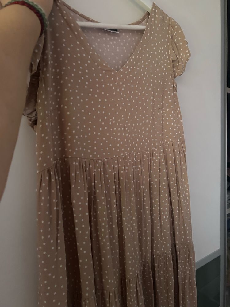 Vand rochite noi din matase /in/vascoza . Detalii in privat