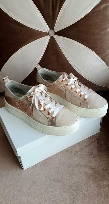 Adidas - BENVENUTI, mărimea 37