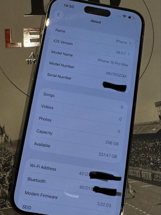 iPhone 15 Pro Max 256gb bat 88% ecran fisurat Natural Titanium