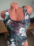 Vând Costum baie