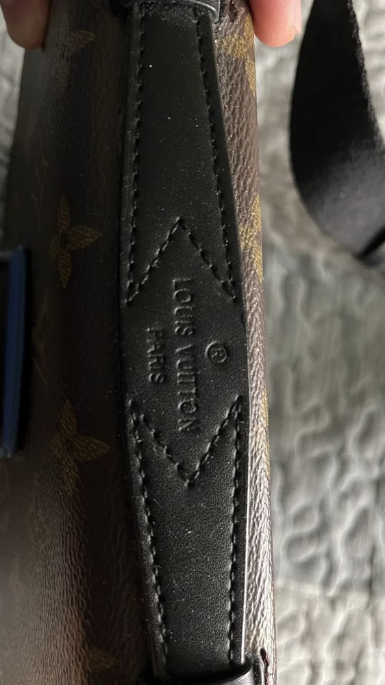 Louis Vuitton чанти
