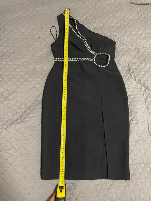 rochie neagra bandage cu pietre