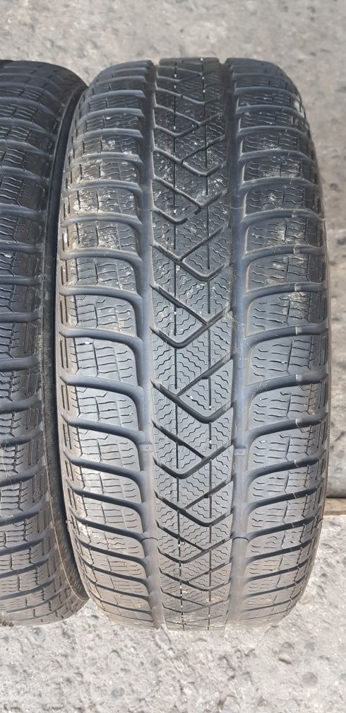 Зимни гуми-2021г.-16цола-215/60-1бр.-80лв."PIRELLI "