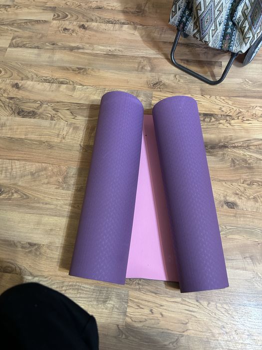 Коврик для йоги 61×188 см (в хорошем состоянии)