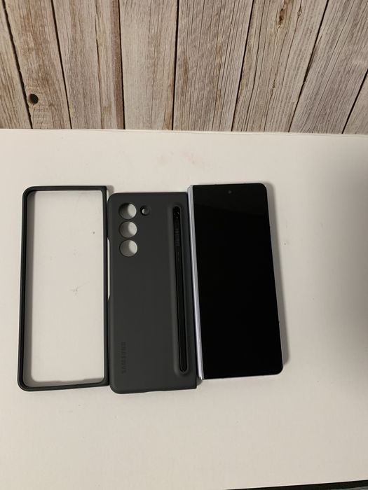 Samsung Z Fold 5