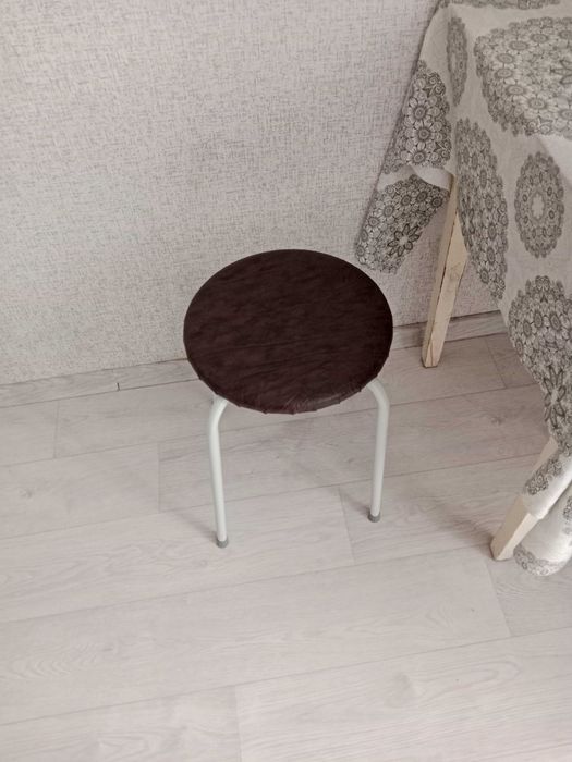 Продам табуретки новые