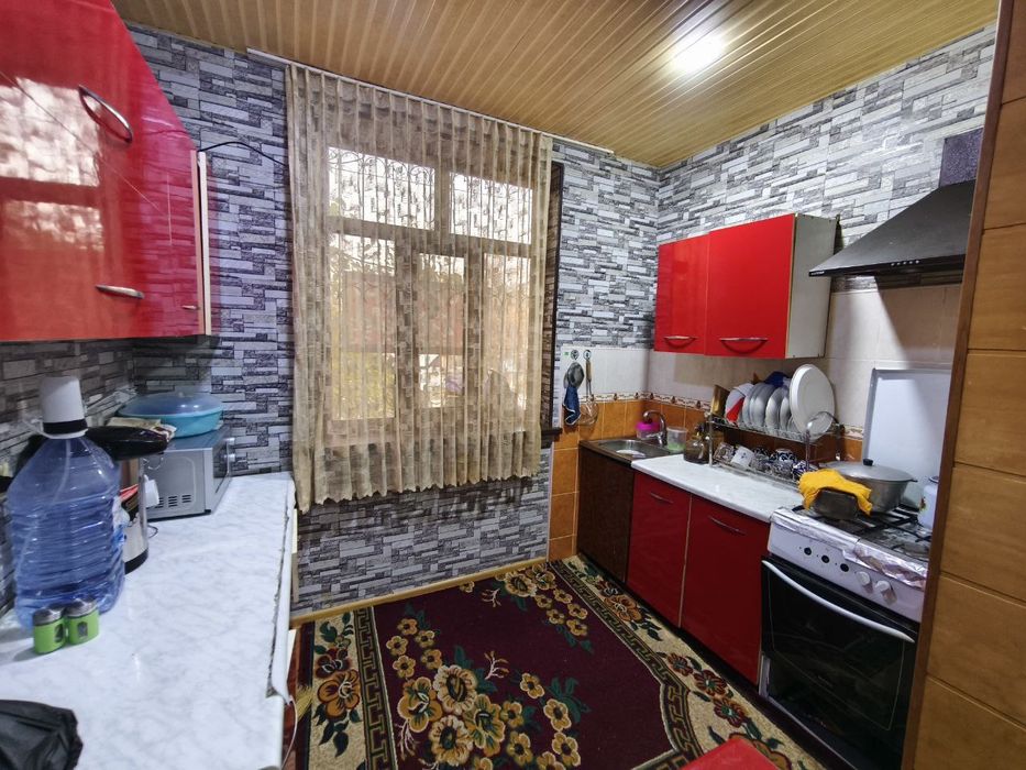 Срочно! 2- комн кВ. 2-й этаж. 58-м². Куйлюк Массив-5.