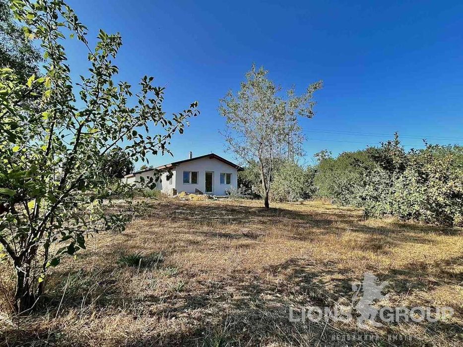 Къща с двор в м-т Боровец, гр. Варна – 126 990 €