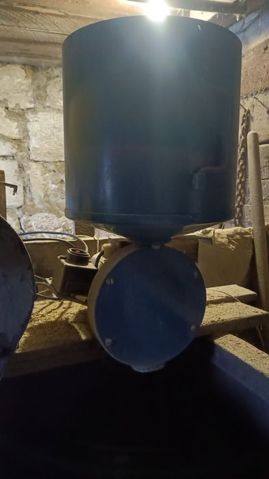 Продам зернодробилку новую