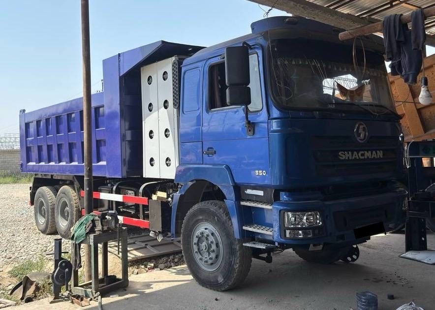 SHACMAN f3000 самосвал сотилади