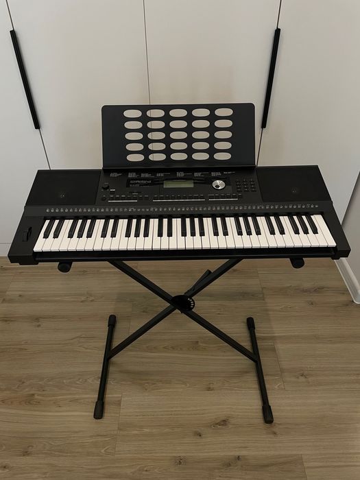 Синтезатор Roland