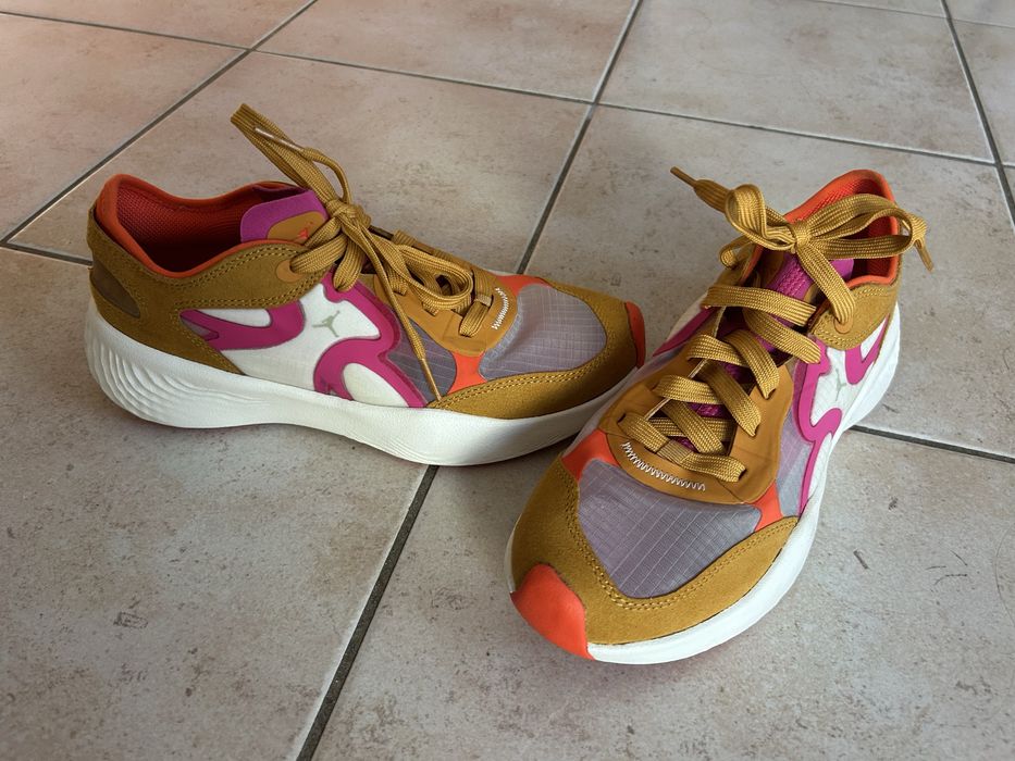 Нови дамски маратонки Nike Jordan