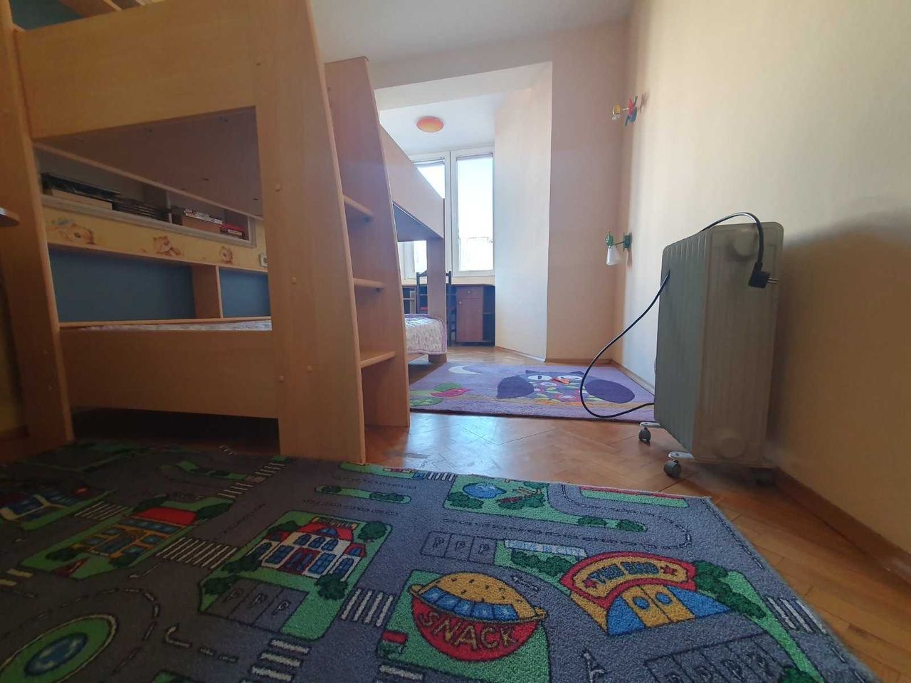 Дава се под наем Тристаен апартамент в Бургас, Център - 85 кв.м за 500 € - Снимка #12