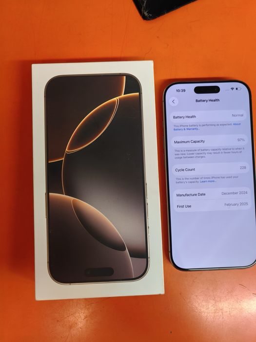 Iphone 16 pro 128g desert