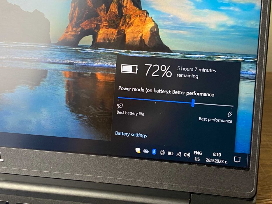 Лаптоп DELL 5300, i5-8365U, 16 GB, 256 GB NVMe, 13,3" FullHD Win10 PRO