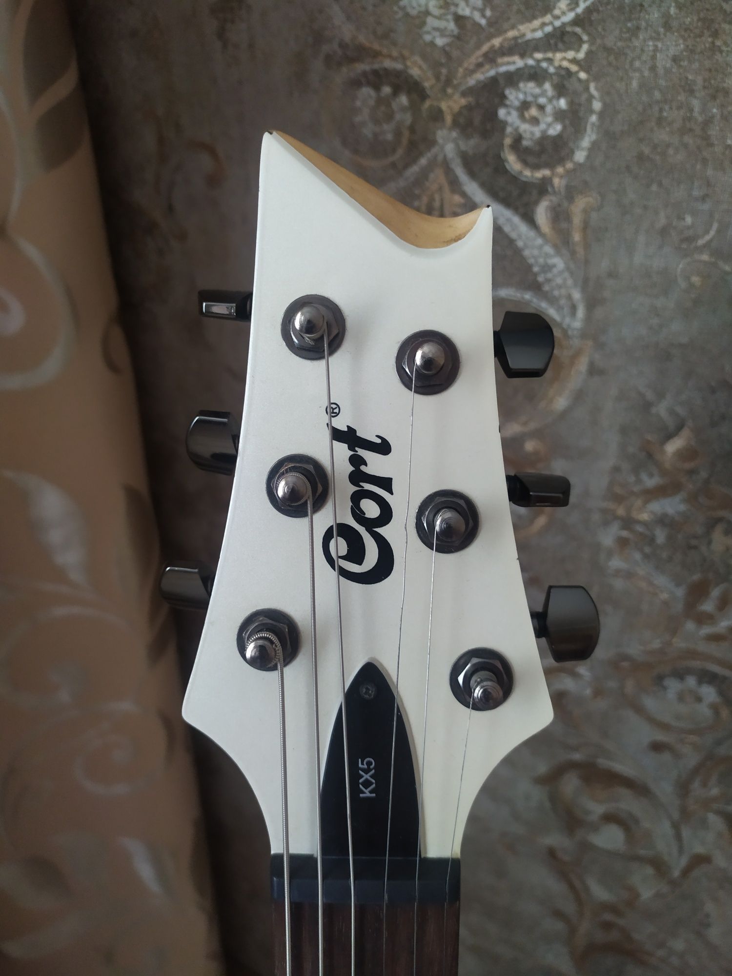 ...Cort KX 5 ...