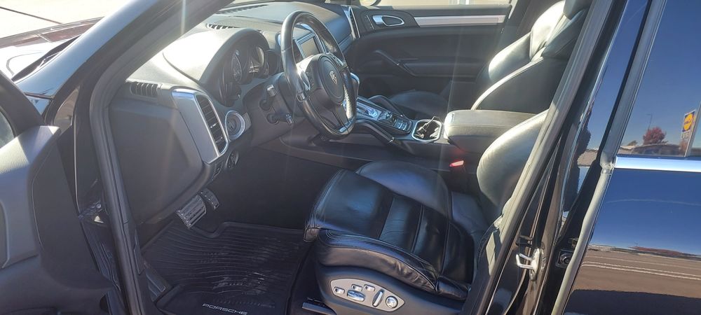 Autoutilitara 5 locuri Cayenne S 4.8 benzina