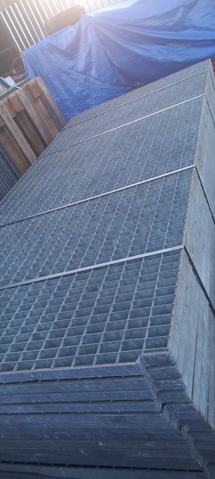 Trepte zincate 25x27x30x70x80x90x100x110x120