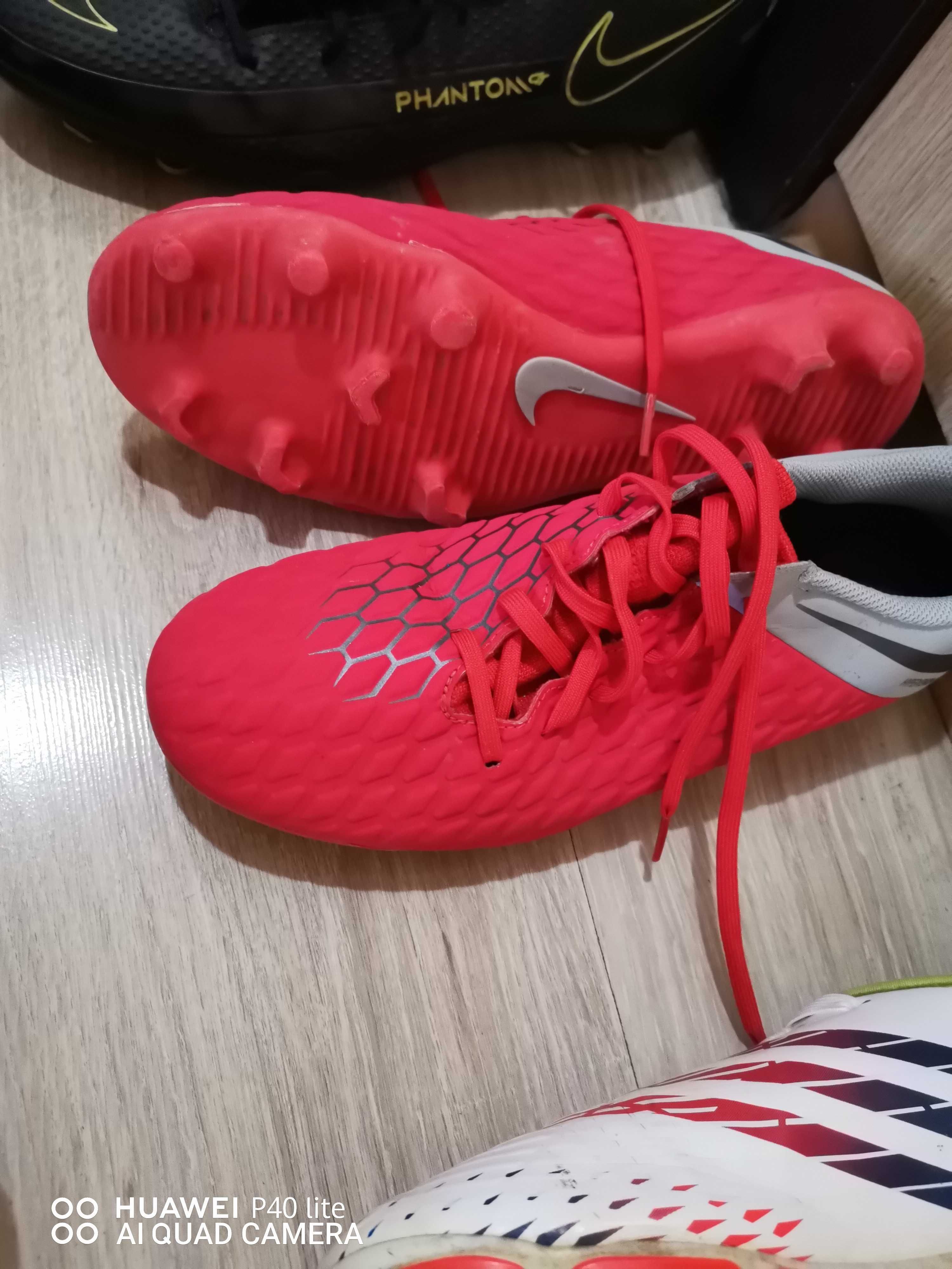 Бутонки Nike Adidas