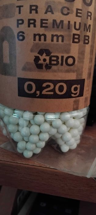 Еърсофт  Светещи Топчета Umarex  Bio Tracer BBs 0.20 гр. 500бр 6мм