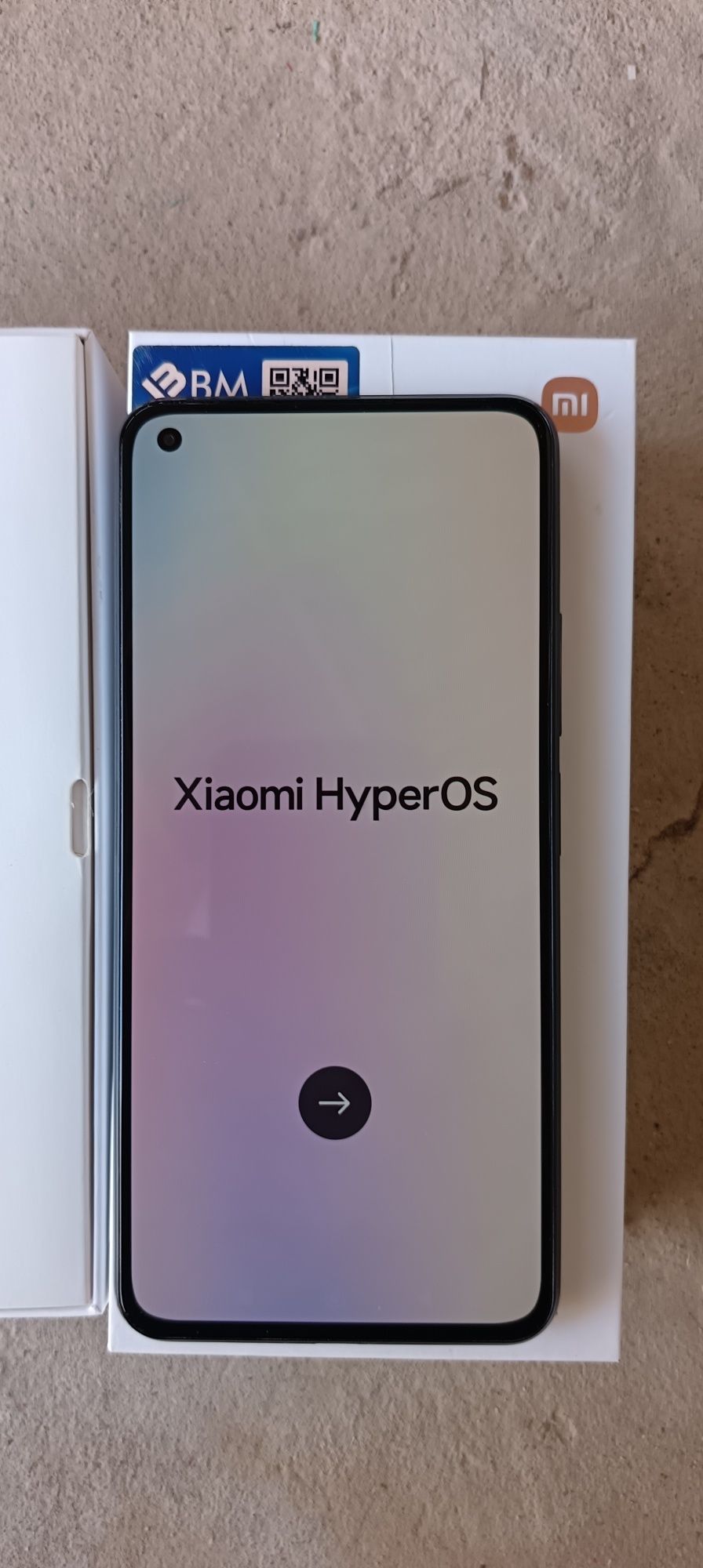 Xiaomi 11 lite 5G сотилади холати янгидай турибти