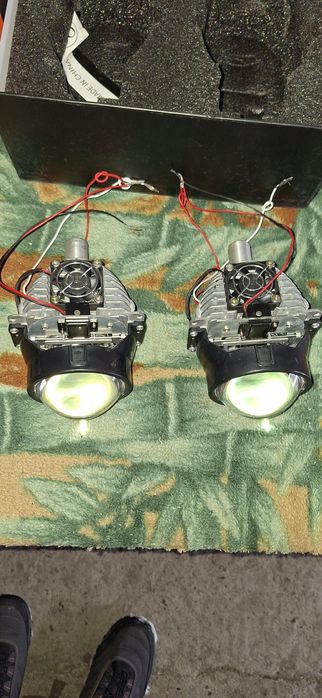 Продам BI LED линзы  в отдичном сосстоянии