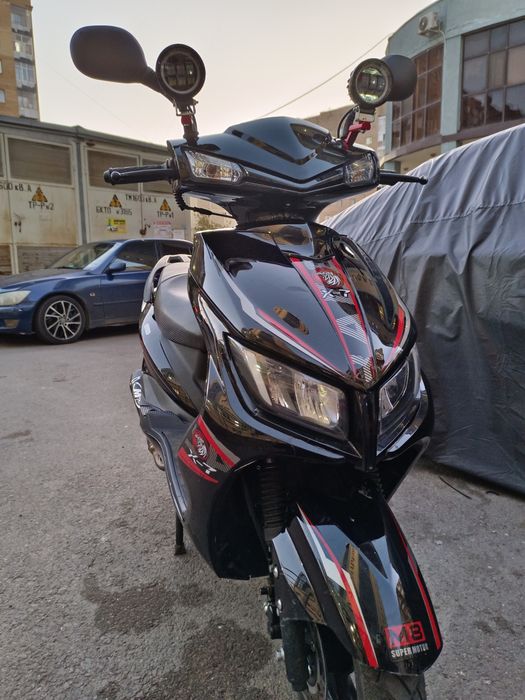 Скутер, мопед М8 pro