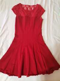 Червена официална рокля