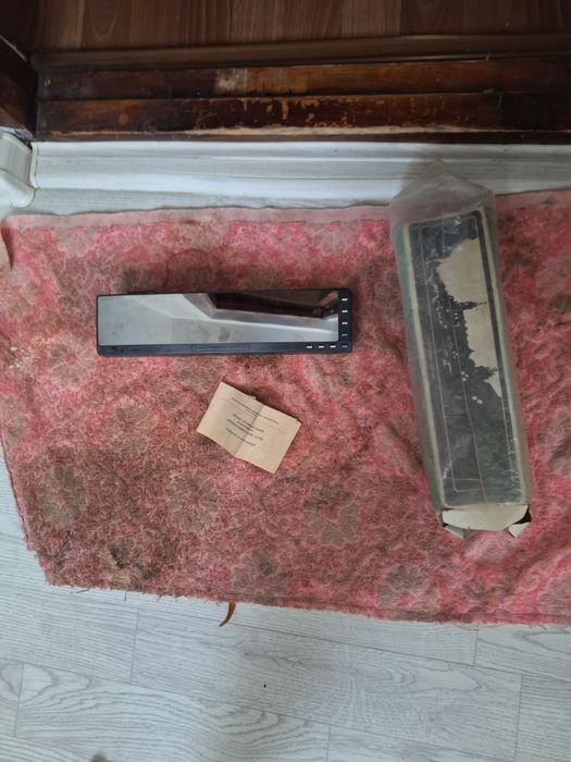 Продаётся  зеркала салона  заднего   вида  на автомобиль