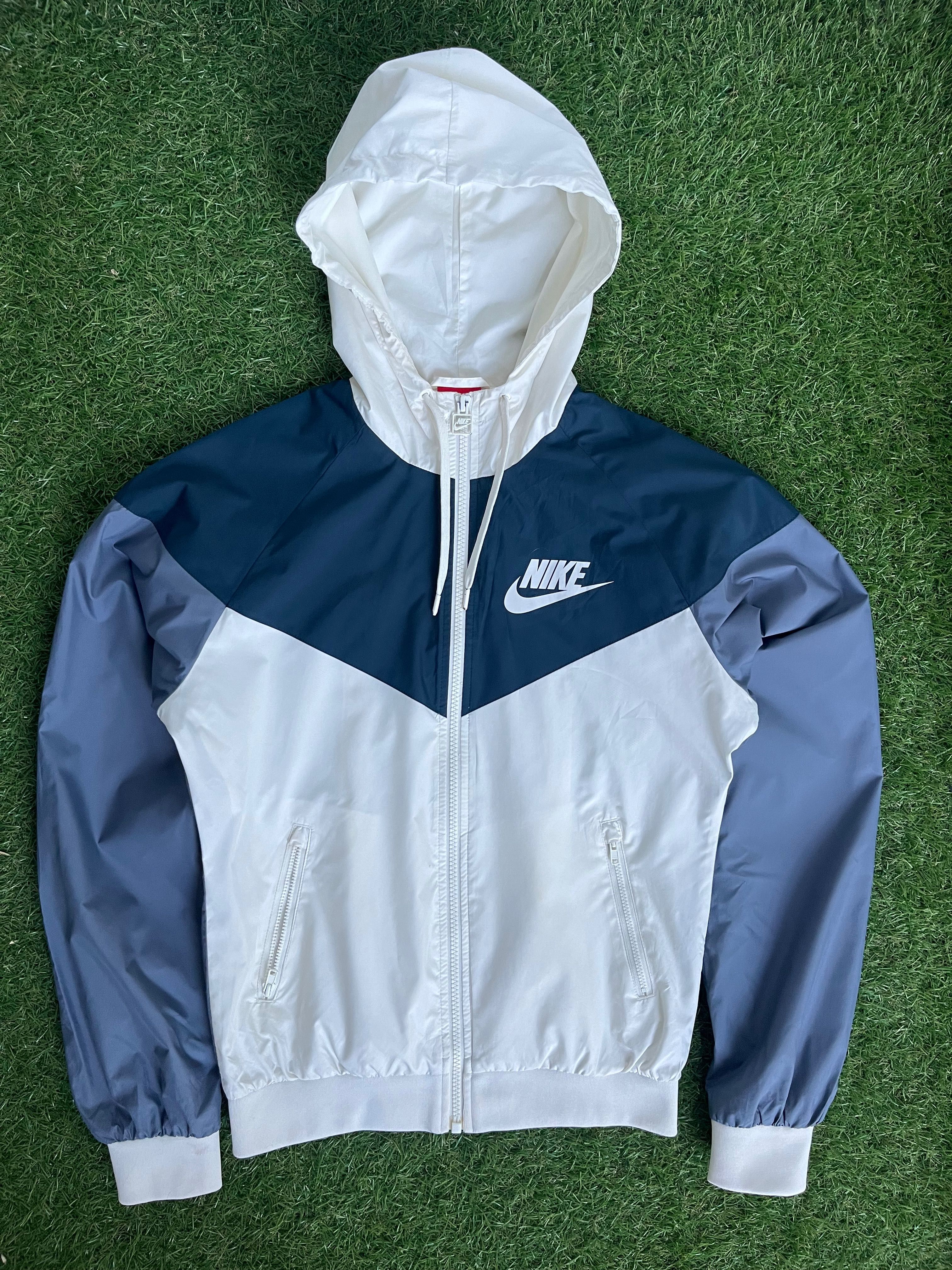 Дамско горнище / яке : NIKE The Windrunner S