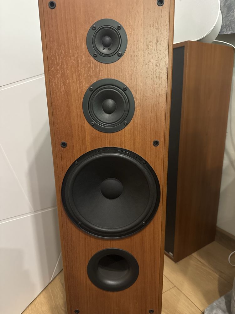 Продавам Yamaha rx-v540rds + колони Jamo 6000, стойки за  колони.